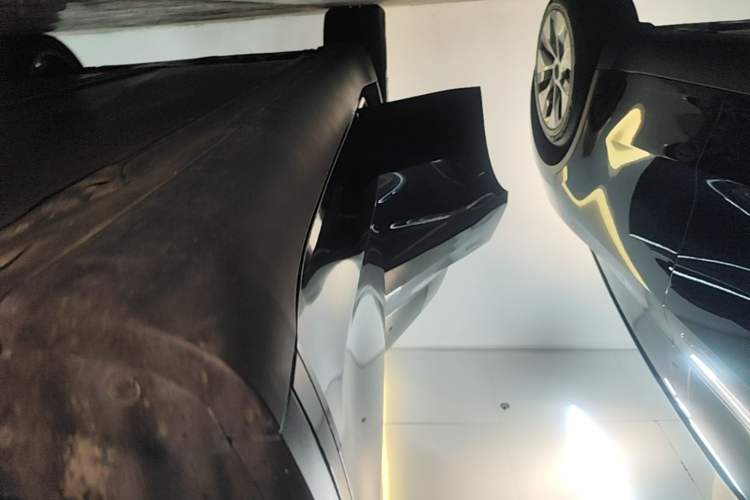 Used Tesla Model Y 2022 Revised Version Rear-Wheel Drive Right Side Sill