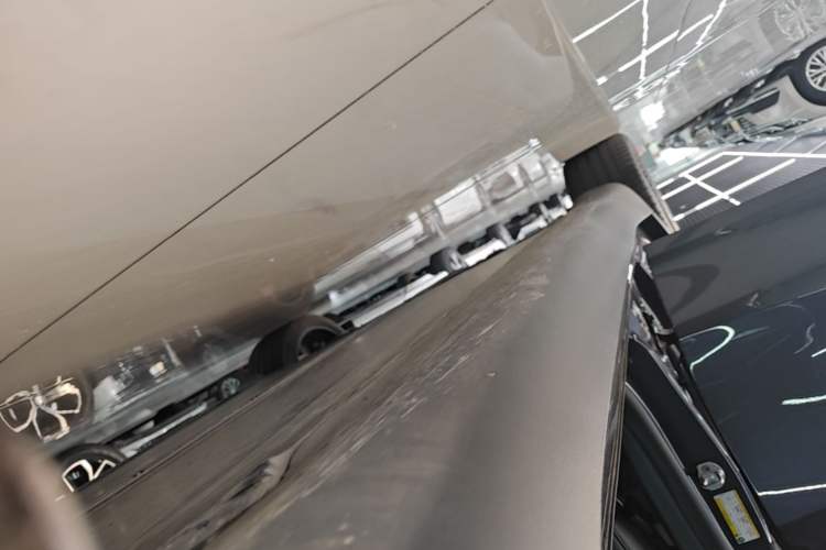 Used Tesla Model Y 2022 Revised Version Rear-Wheel Drive Right Side Sill