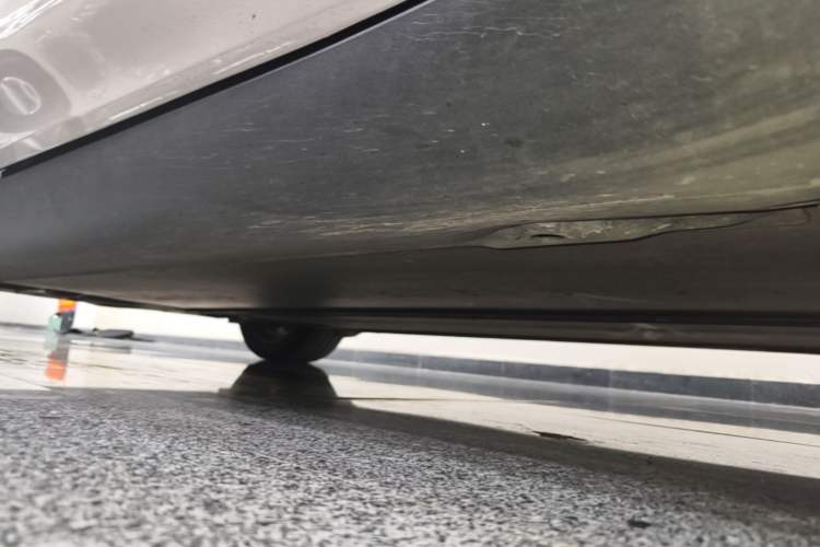 Used Tesla Model Y 2022 Revised Version Rear-Wheel Drive Right Side Sill