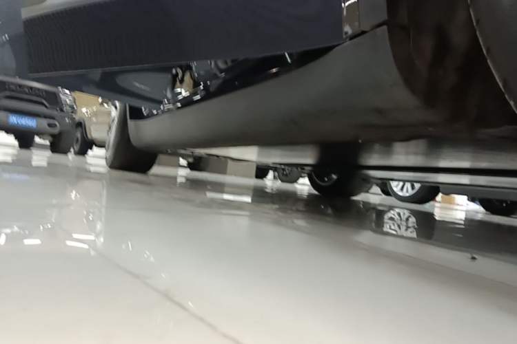 Used Tesla Model Y 2022 Revised Version Rear-Wheel Drive Right Side Sill