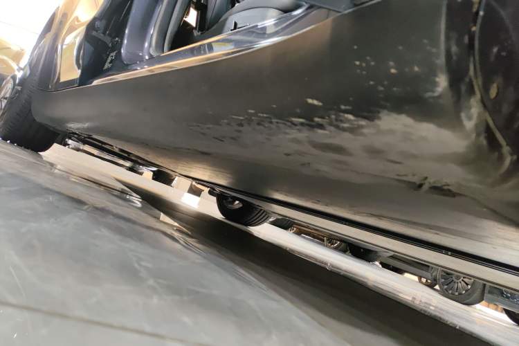 Used Tesla Model Y 2022 Revised Version Rear-Wheel Drive Right Side Sill