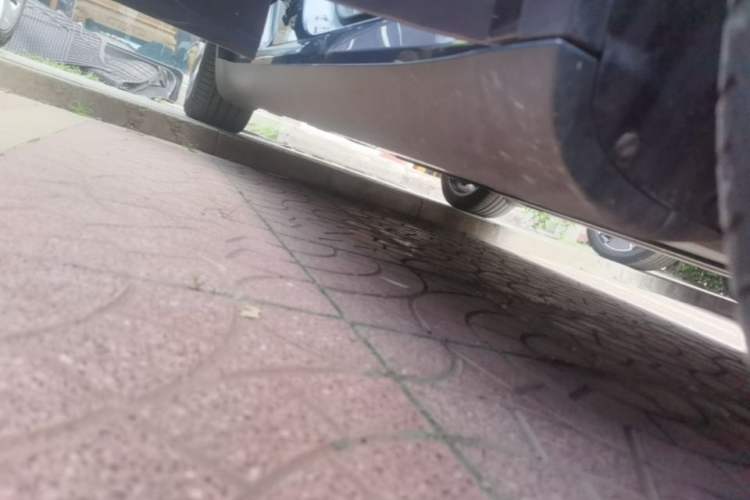 Used Tesla Model Y 2022 Revised Version Rear-Wheel Drive Right Side Sill