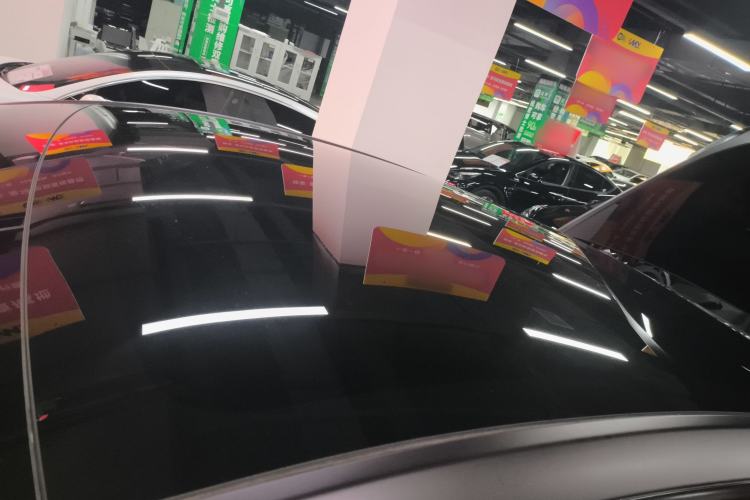 Used Tesla Model Y 2022 Rear-Wheel-Drive Version Roof