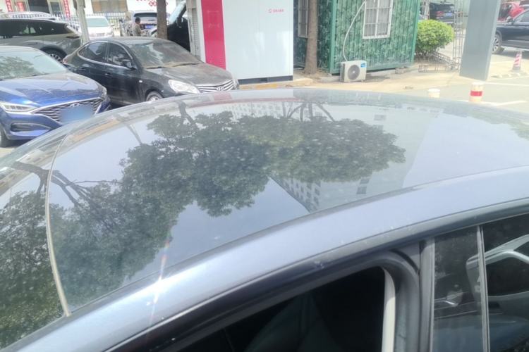 Used Tesla Model Y 2022 Rear-Wheel-Drive Version Roof