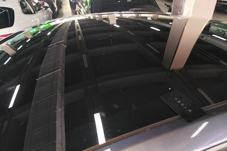 Used Tesla Model Y 2022 Rear-Wheel-Drive Version Roof