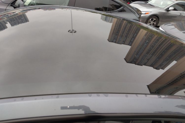 Used Tesla Model Y 2022 Rear-Wheel-Drive Version Roof