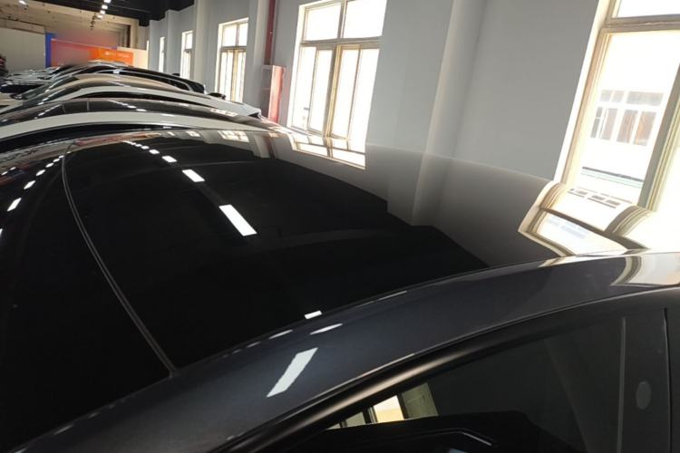 Used Tesla Model Y 2022 Long-Range All-Wheel-Drive Version Roof