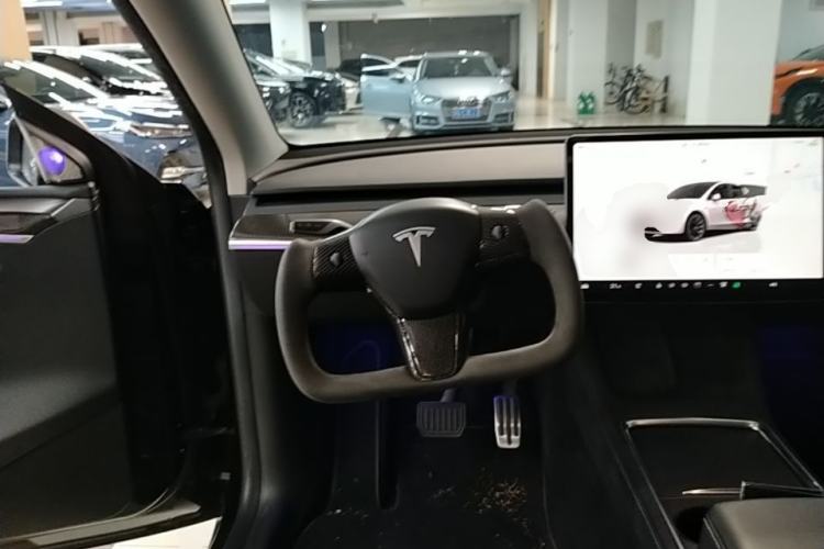 Used Tesla Model Y 2022 Rear-Wheel-Drive Version Steering Wheel