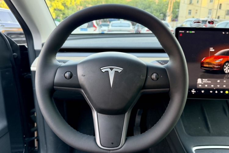 Used Tesla Model Y 2022 Revised Version Rear-Wheel Drive Steering Wheel