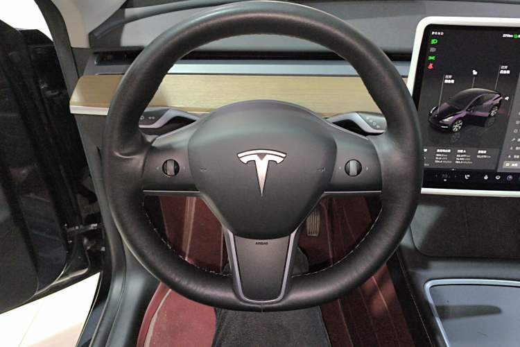 Used Tesla Model Y 2022 Rear-Wheel-Drive Version Steering Wheel