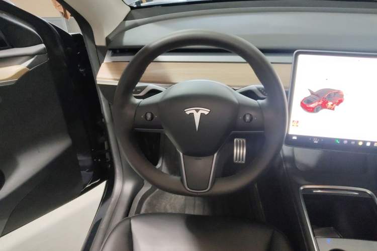 Used Tesla Model Y 2022 Performance High-Performance All-Wheel-Drive Version Steering Wheel