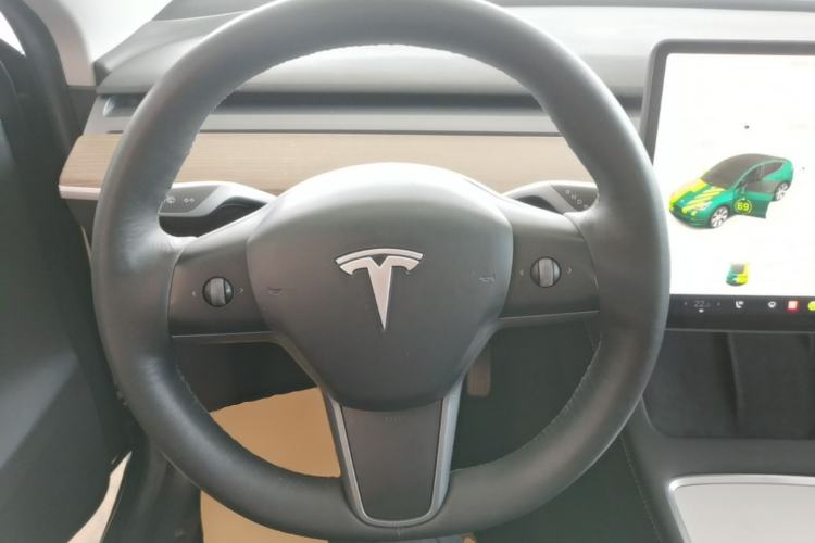 Used Tesla Model Y 2022 Revised Version Rear-Wheel Drive Steering Wheel