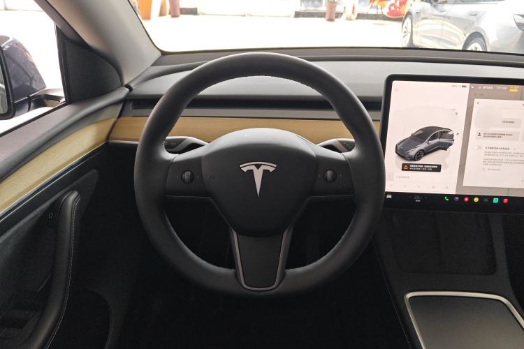 Used Tesla Model Y 2022 Revised Version Rear-Wheel Drive Steering Wheel