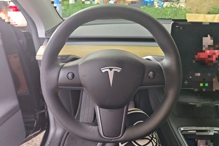 Used Tesla Model Y 2022 Rear-Wheel-Drive Version Steering Wheel