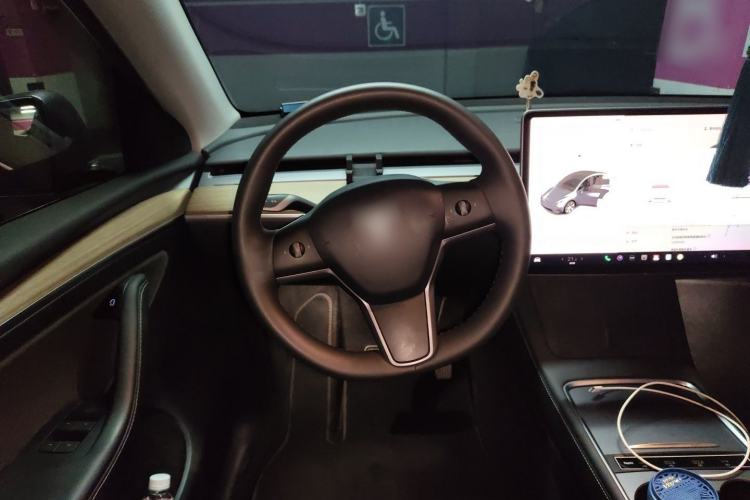 Used Tesla Model Y 2022 Rear-Wheel-Drive Version Steering Wheel