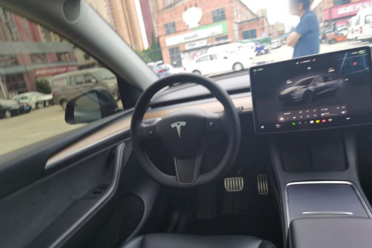 Used Tesla Model Y 2022 Performance High-Performance All-Wheel-Drive Version Steering Wheel