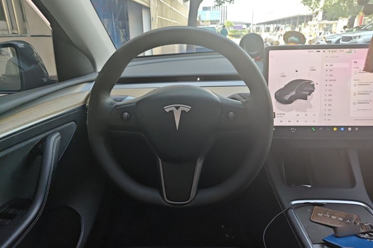 Used Tesla Model Y 2022 Rear-Wheel-Drive Version Steering Wheel