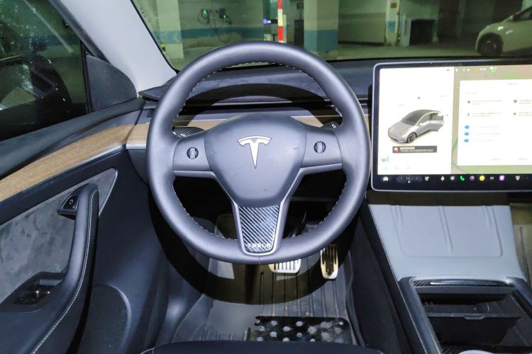 Used Tesla Model Y 2022 Rear-Wheel-Drive Version Steering Wheel