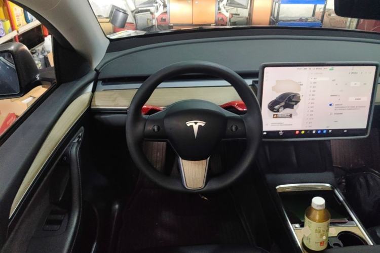Used Tesla Model Y 2022 Rear-Wheel-Drive Version Steering Wheel