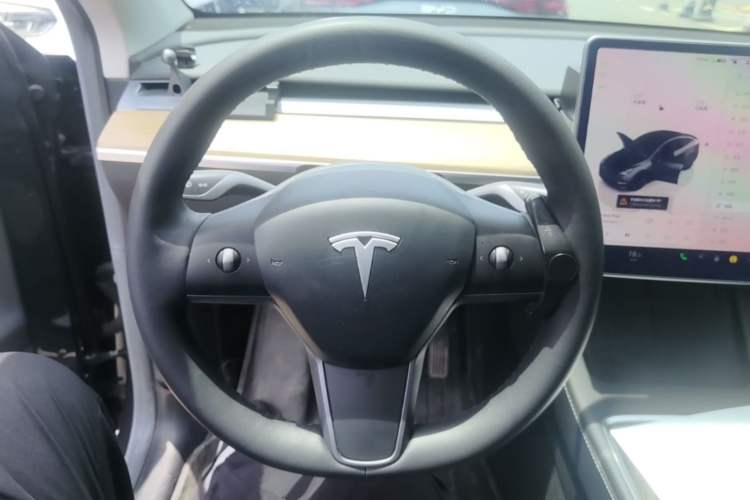 Used Tesla Model Y 2022 Rear-Wheel-Drive Version Steering Wheel