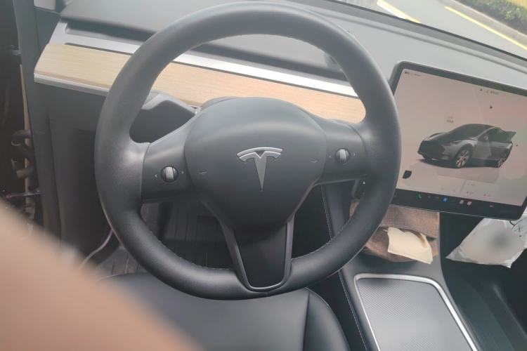 Used Tesla Model Y 2022 Revised Version Rear-Wheel Drive Steering Wheel
