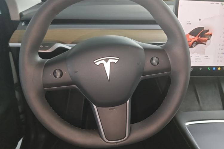 Used Tesla Model Y 2022 Rear-Wheel-Drive Version Steering Wheel