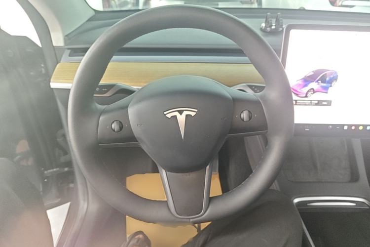 Used Tesla Model Y 2022 Revised Version Rear-Wheel Drive Steering Wheel