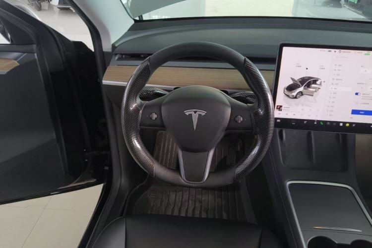 Used Tesla Model Y 2022 Rear-Wheel-Drive Version Steering Wheel
