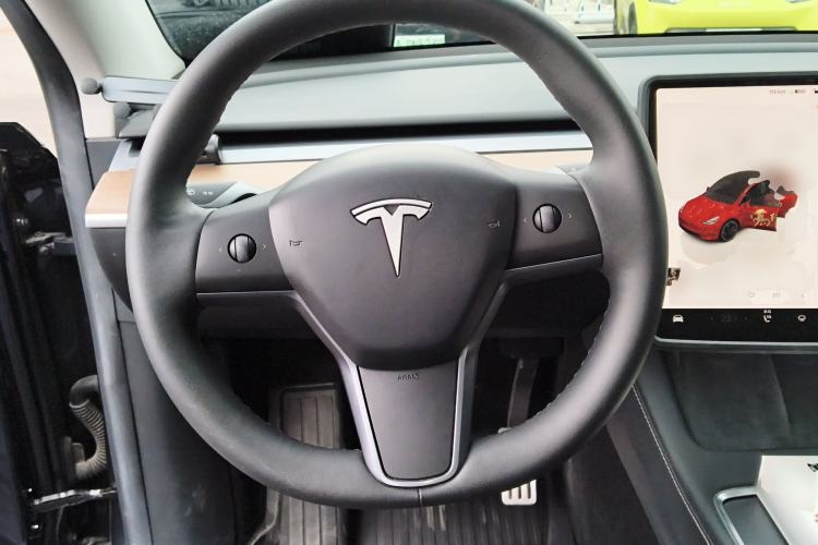 Used Tesla Model Y 2022 Performance High-Performance All-Wheel-Drive Version Steering Wheel