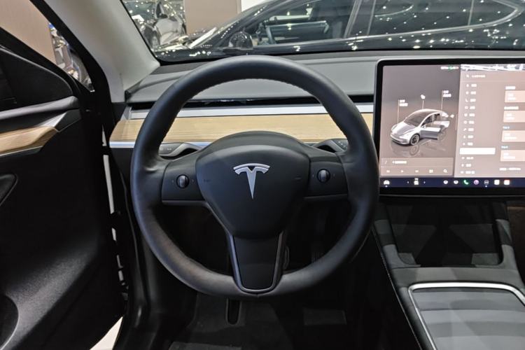 Used Tesla Model Y 2022 Revised Version Rear-Wheel Drive Steering Wheel