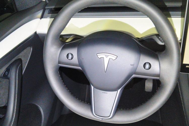 Used Tesla Model Y 2022 Revised Version Rear-Wheel Drive Steering Wheel