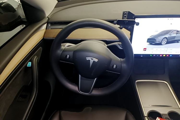 Used Tesla Model Y 2022 Rear-Wheel-Drive Version Steering Wheel