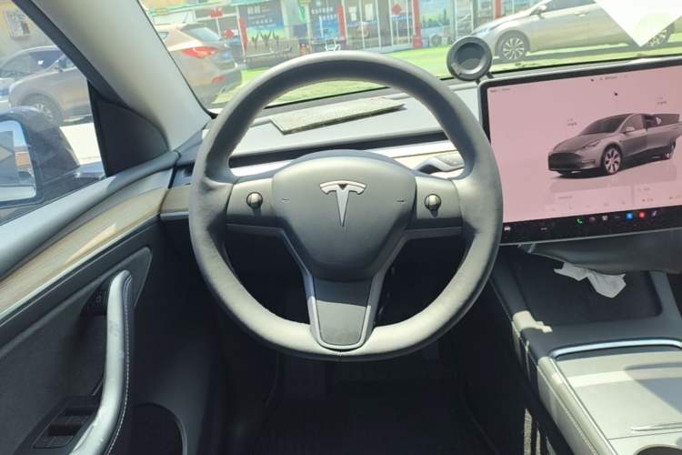 Used Tesla Model Y 2022 Revised Version Rear-Wheel Drive Steering Wheel