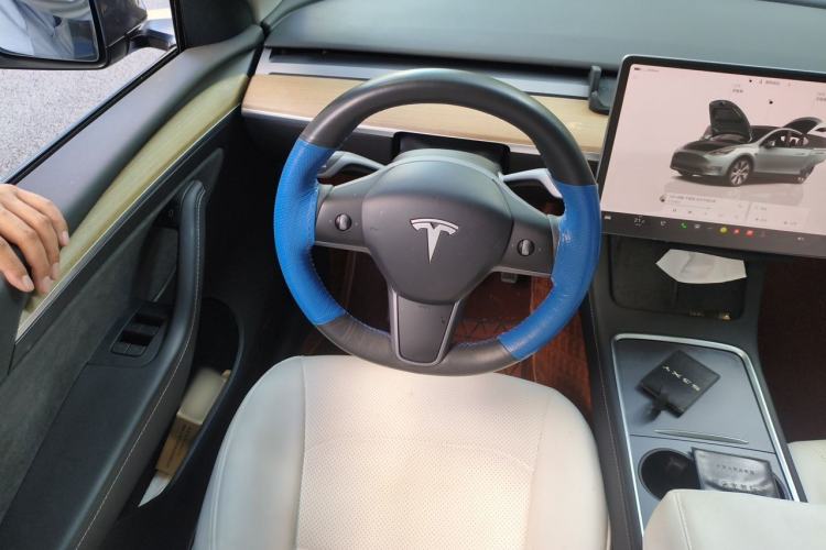 Used Tesla Model Y 2022 Revised Version Rear-Wheel Drive Steering Wheel