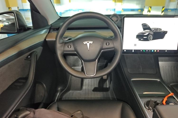 Used Tesla Model Y 2022 Revised Version Rear-Wheel Drive Steering Wheel