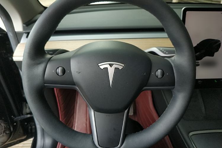 Used Tesla Model Y 2022 Rear-Wheel-Drive Version Steering Wheel