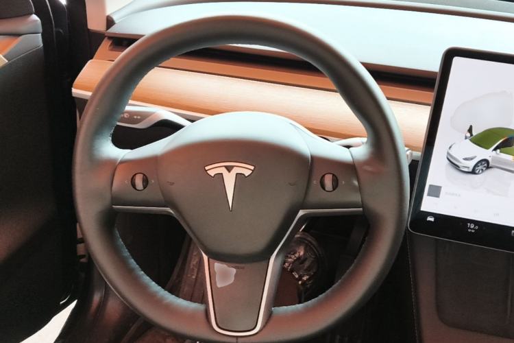 Used Tesla Model Y 2022 Revised Version Rear-Wheel Drive Steering Wheel