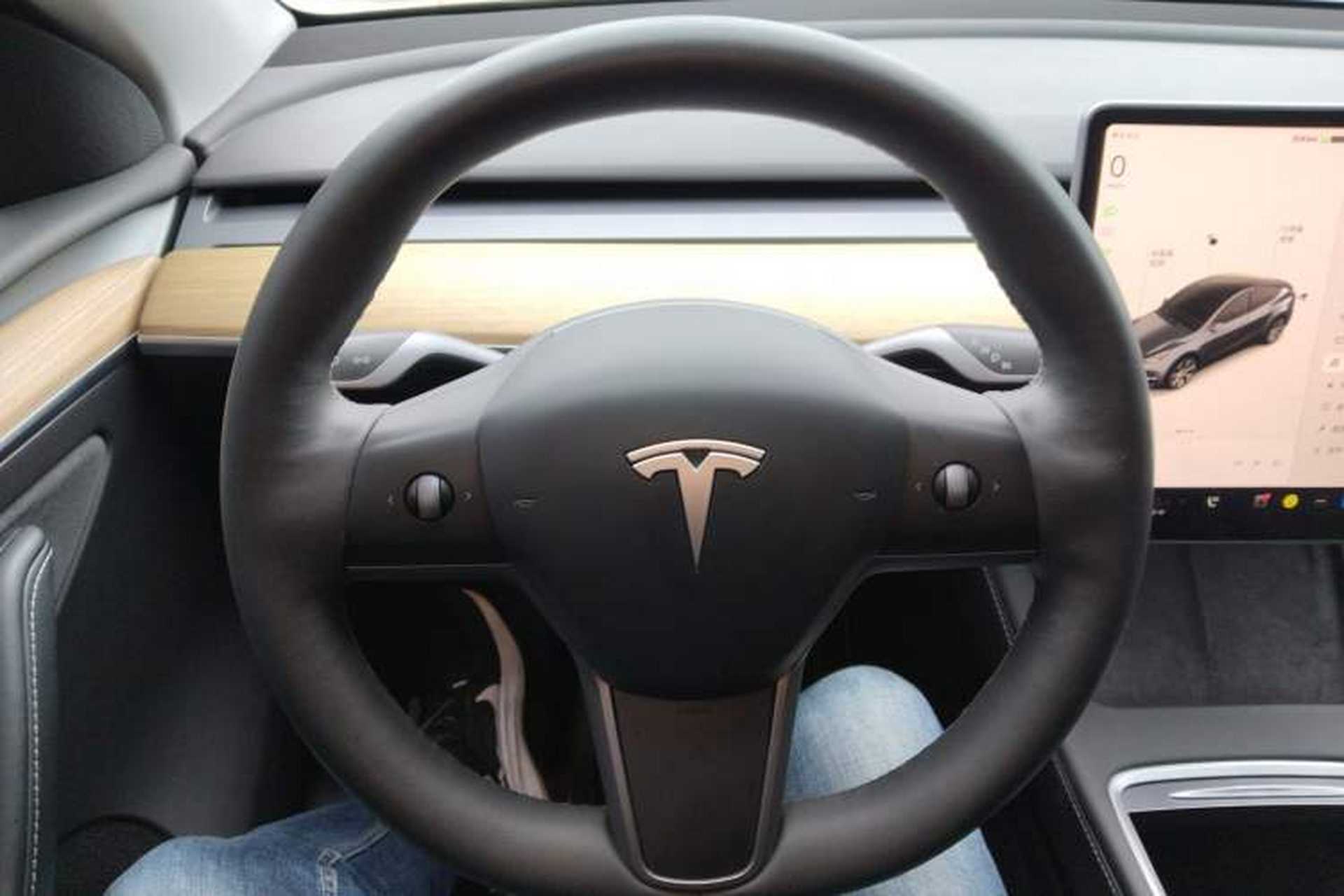 Used Tesla Model Y 2022 Rear-Wheel-Drive Version Steering Wheel