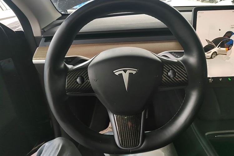Used Tesla Model Y 2022 Rear-Wheel-Drive Version Steering Wheel