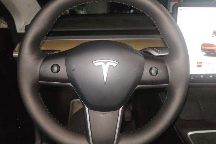 Used Tesla Model Y 2022 Revised Version Rear-Wheel Drive Steering Wheel