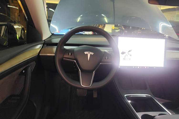 Used Tesla Model Y 2022 Revised Version Rear-Wheel Drive Steering Wheel