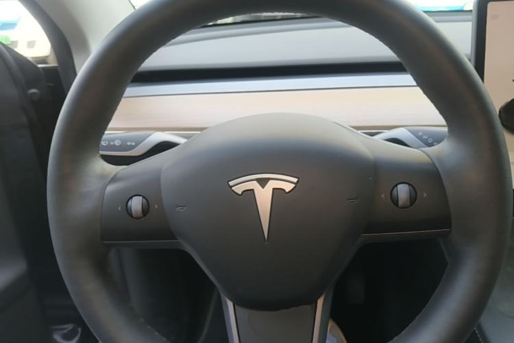 Used Tesla Model Y 2022 Rear-Wheel-Drive Version Steering Wheel