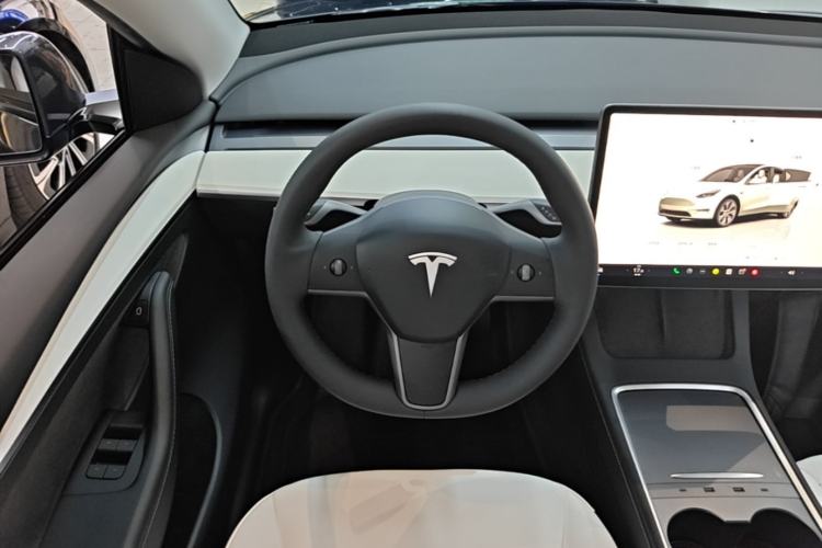 Used Tesla Model Y 2022 Revised Version Rear-Wheel Drive Steering Wheel
