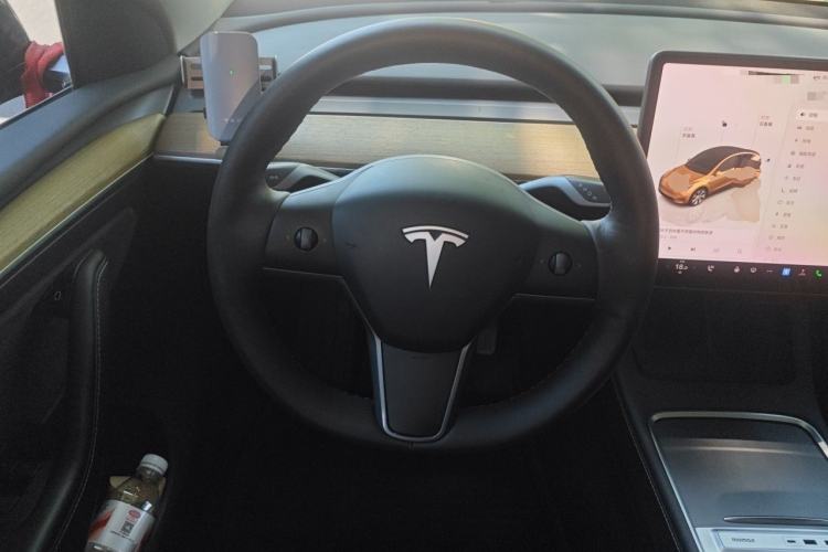 Used Tesla Model Y 2022 Revised Version Rear-Wheel Drive Steering Wheel