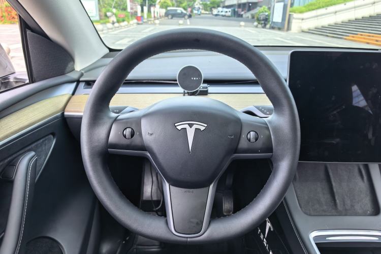 Used Tesla Model Y 2022 Revised Version Long-Range All-Wheel Drive Steering Wheel