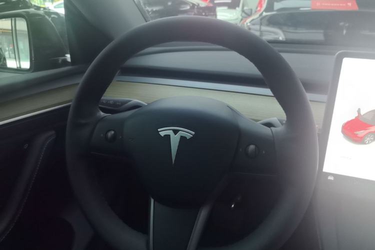 Used Tesla Model Y 2022 Revised Version Rear-Wheel Drive Steering Wheel