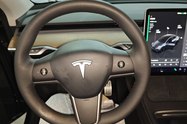 Used Tesla Model Y 2022 Performance High-Performance All-Wheel-Drive Version Steering Wheel