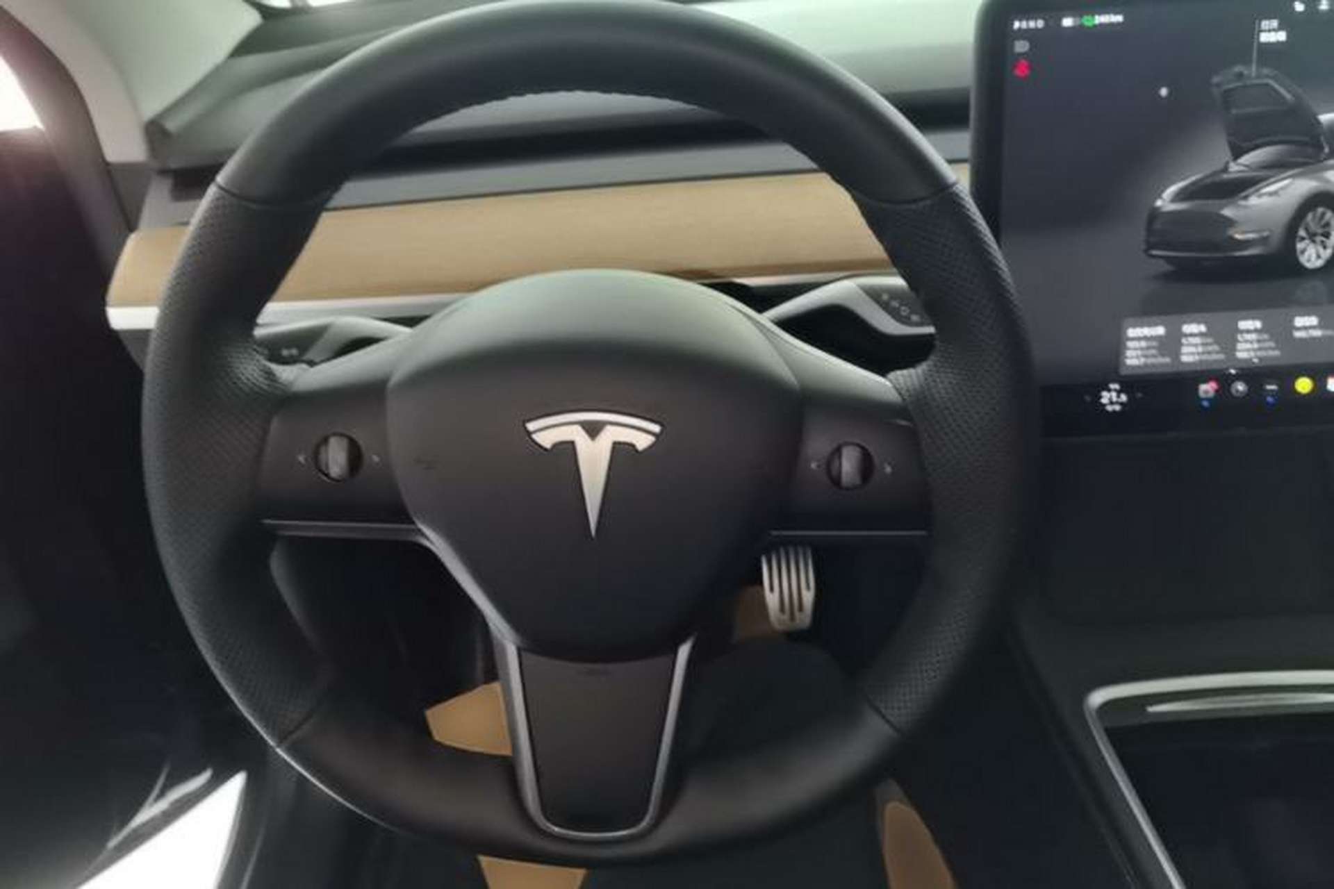 Used Tesla Model Y 2022 Long-Range All-Wheel-Drive Version Steering Wheel