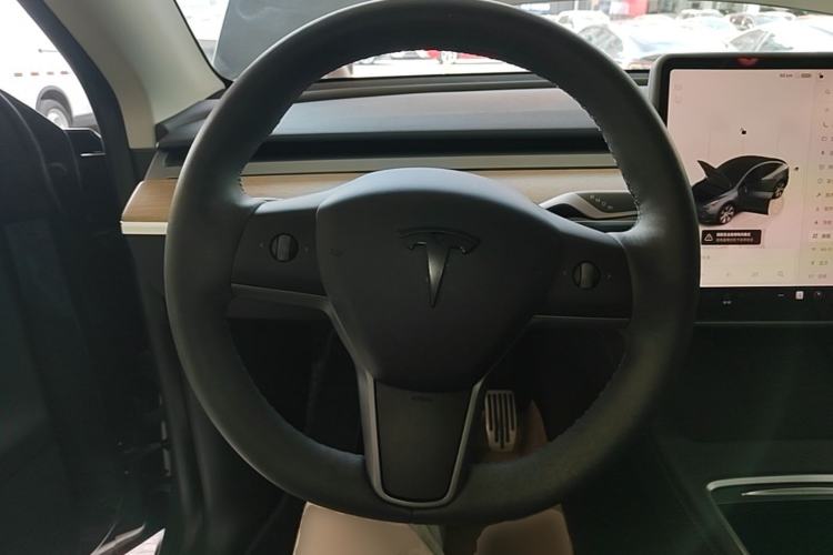 Used Tesla Model Y 2022 Revised Version Rear-Wheel Drive Steering Wheel