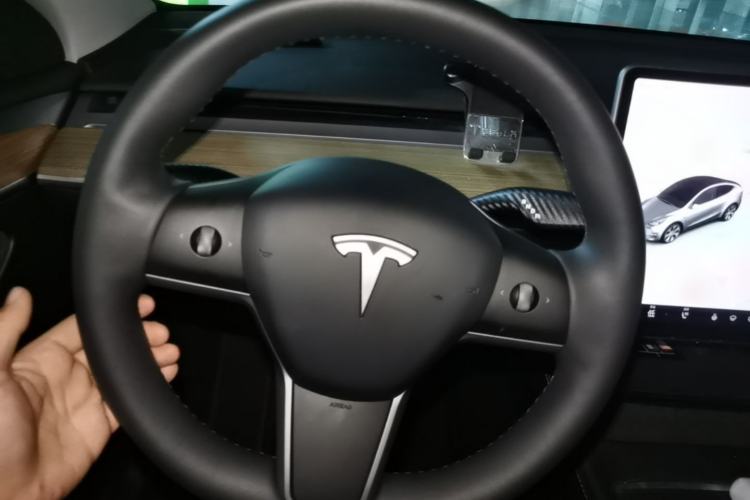 Used Tesla Model Y 2022 Revised Version Long-Range All-Wheel Drive Steering Wheel